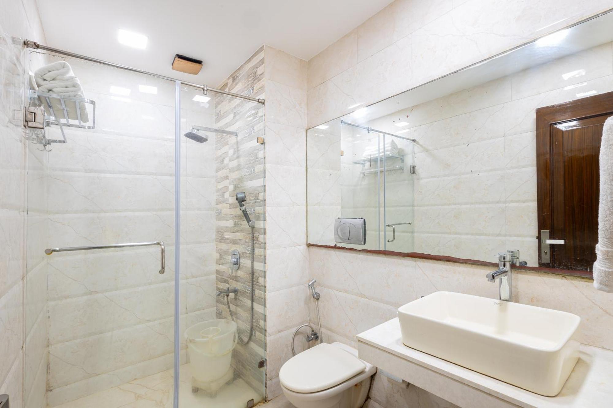 Hotel Panickers Residency - Ajmal Khan Market Near Karol Bagh Metro Delhi  Exterior foto